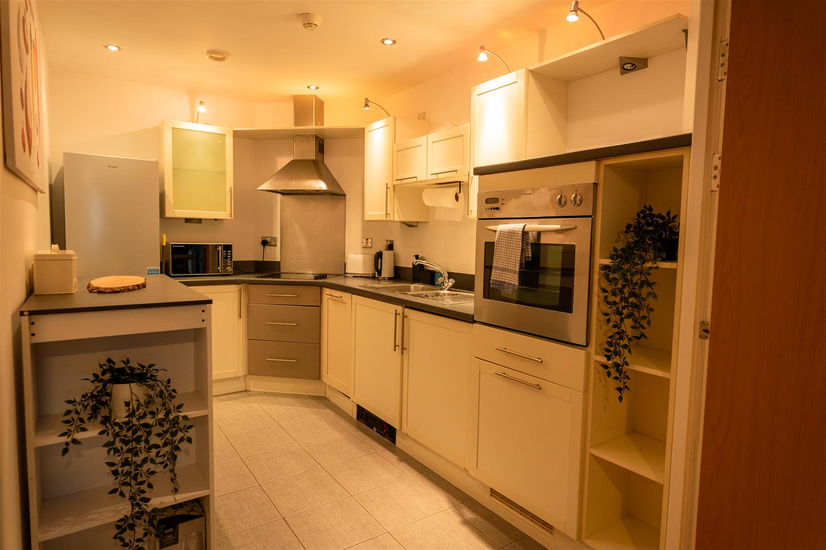 Capri House, Century Wharf, Cardiff Bay — photograph 3